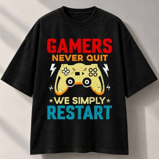 Gamers Never Quit Oversized T-Shirt